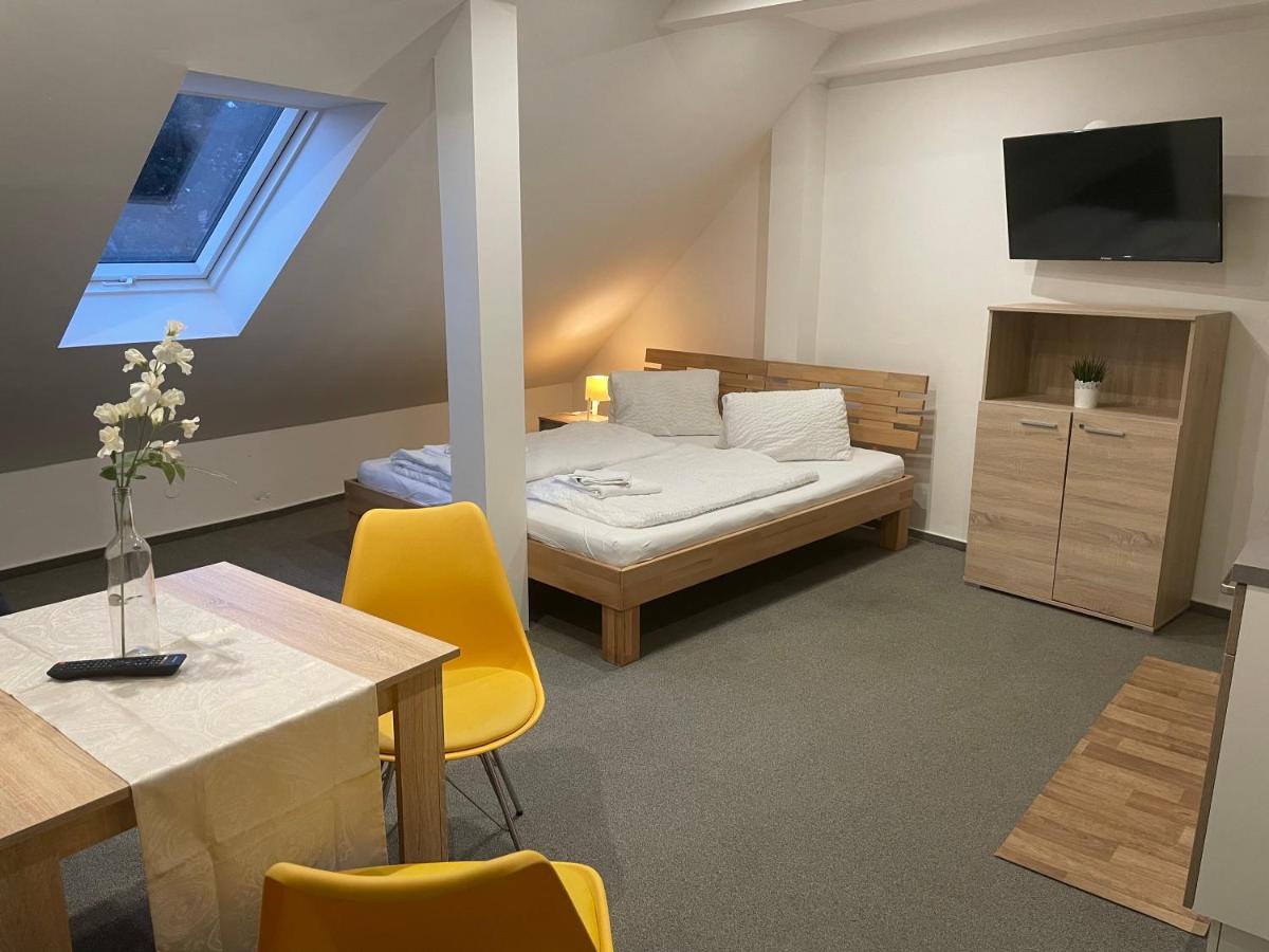 Mikulov Inn - Apartments Slunce Eksteriør bilde