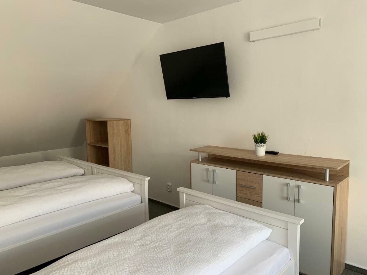 Mikulov Inn - Apartments Slunce Eksteriør bilde