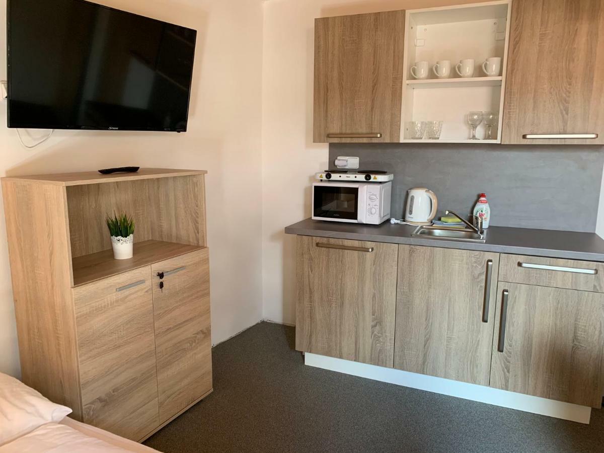 Mikulov Inn - Apartments Slunce Eksteriør bilde