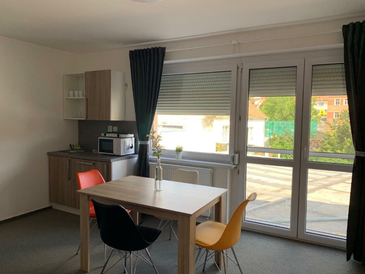 Mikulov Inn - Apartments Slunce Eksteriør bilde